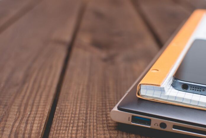 Ноутбук Xiaomi Redmi Book 16 2024 в металлическом корпусе